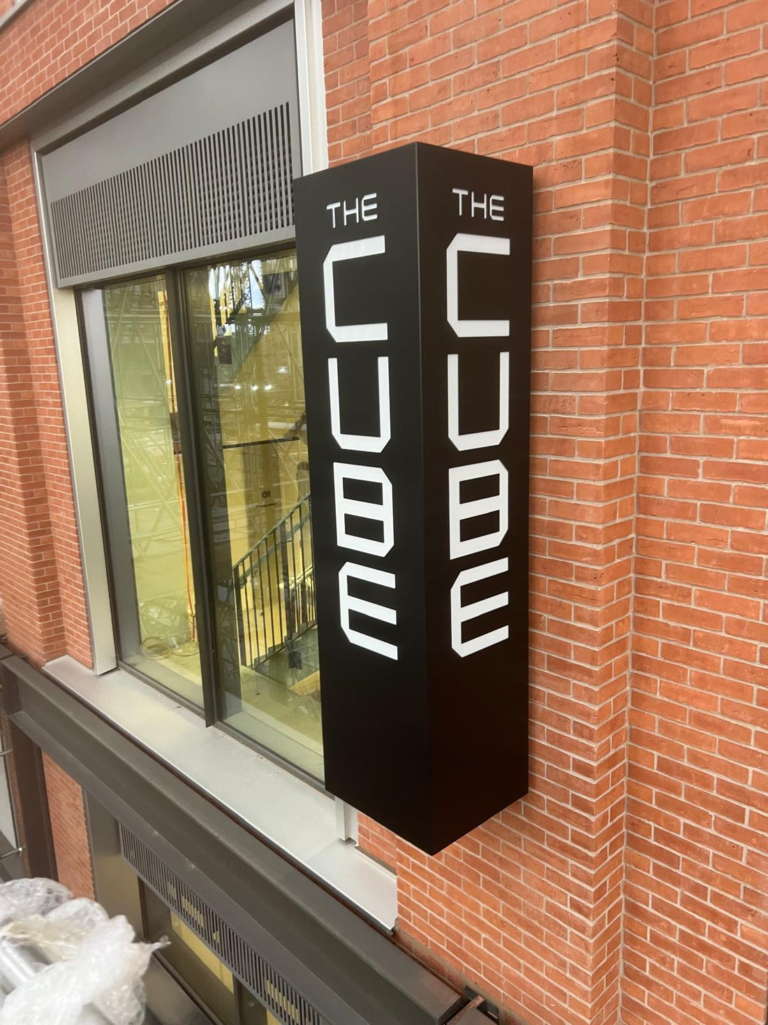 THE CUBE (EXTERNAL) - Canary Wharf