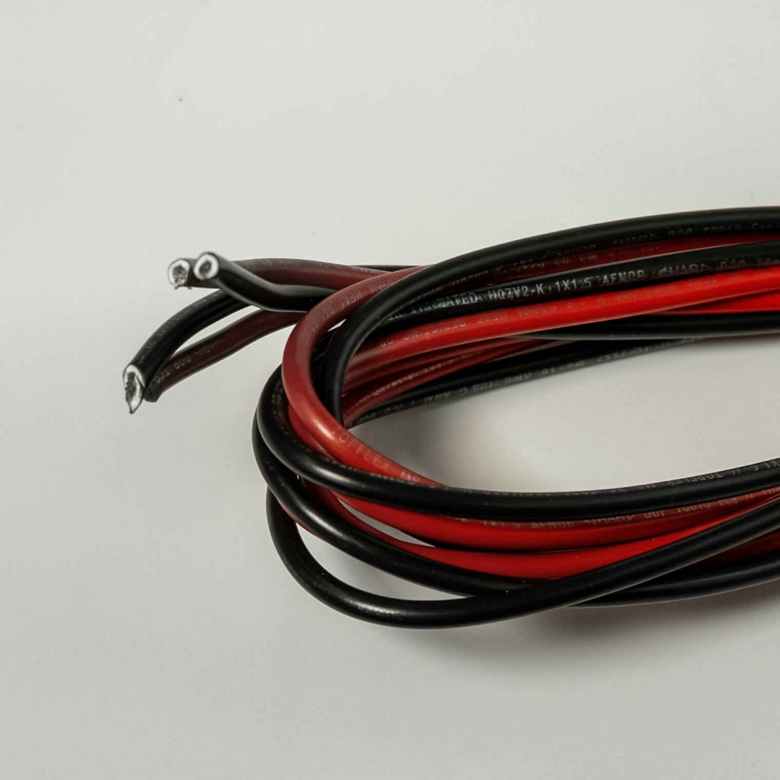 1m x 1.5mm² Red & Black Tri Rated Cable